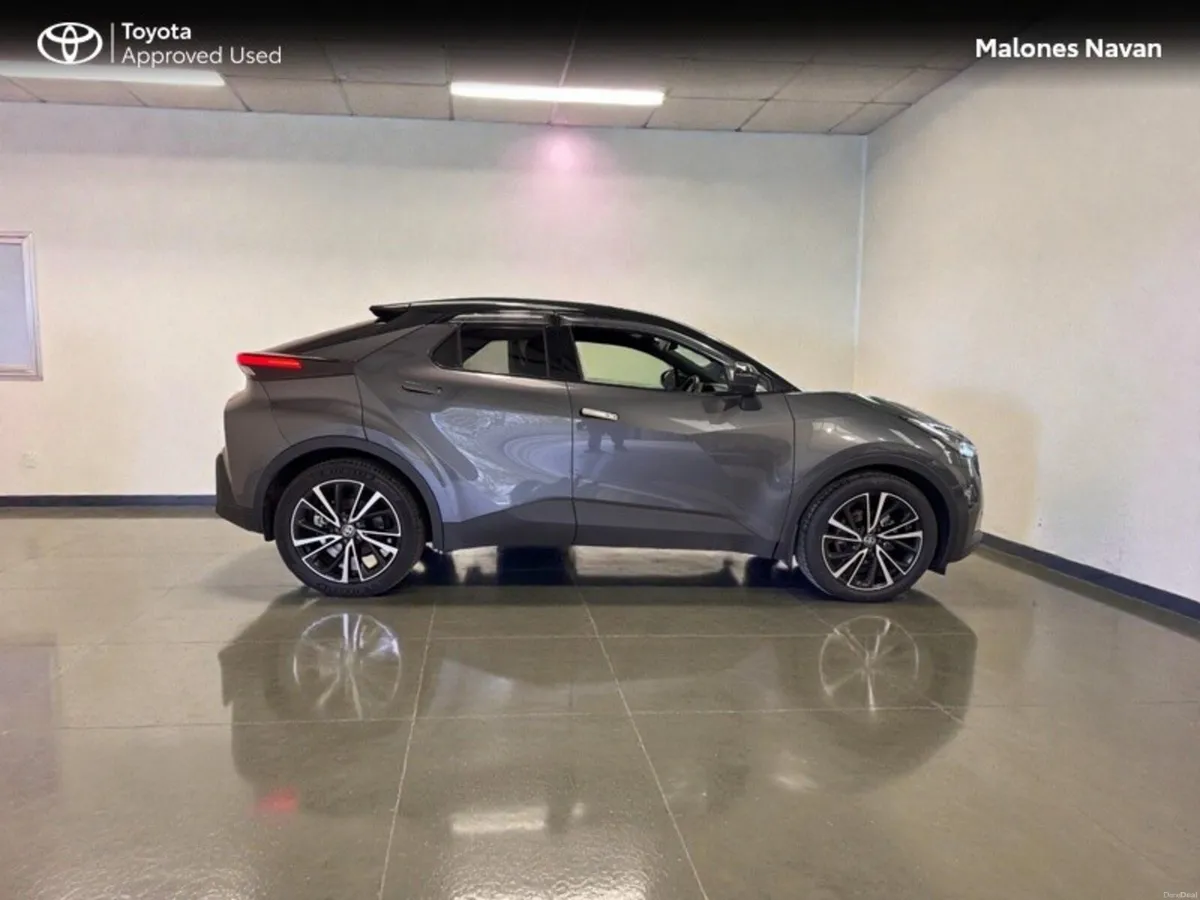 Toyota C-HR Hybrid Sol - Image 3
