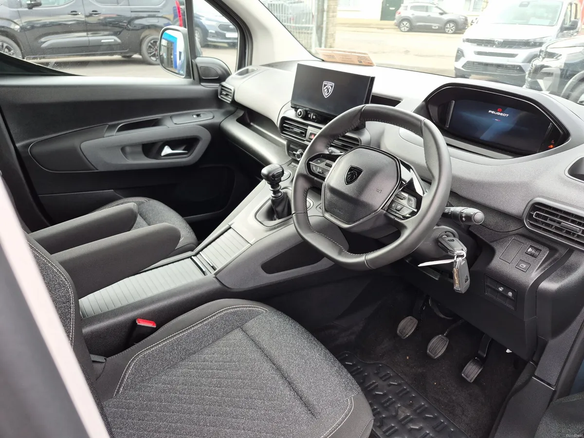 Peugeot Rifter New Model Wheelchair Access - Image 6