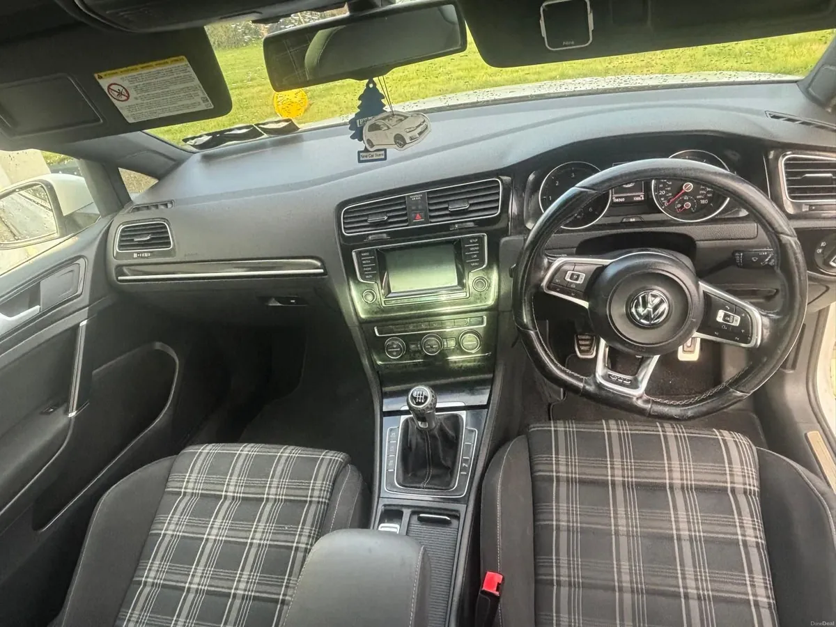 Volkswagen Golf 2014 - Image 4