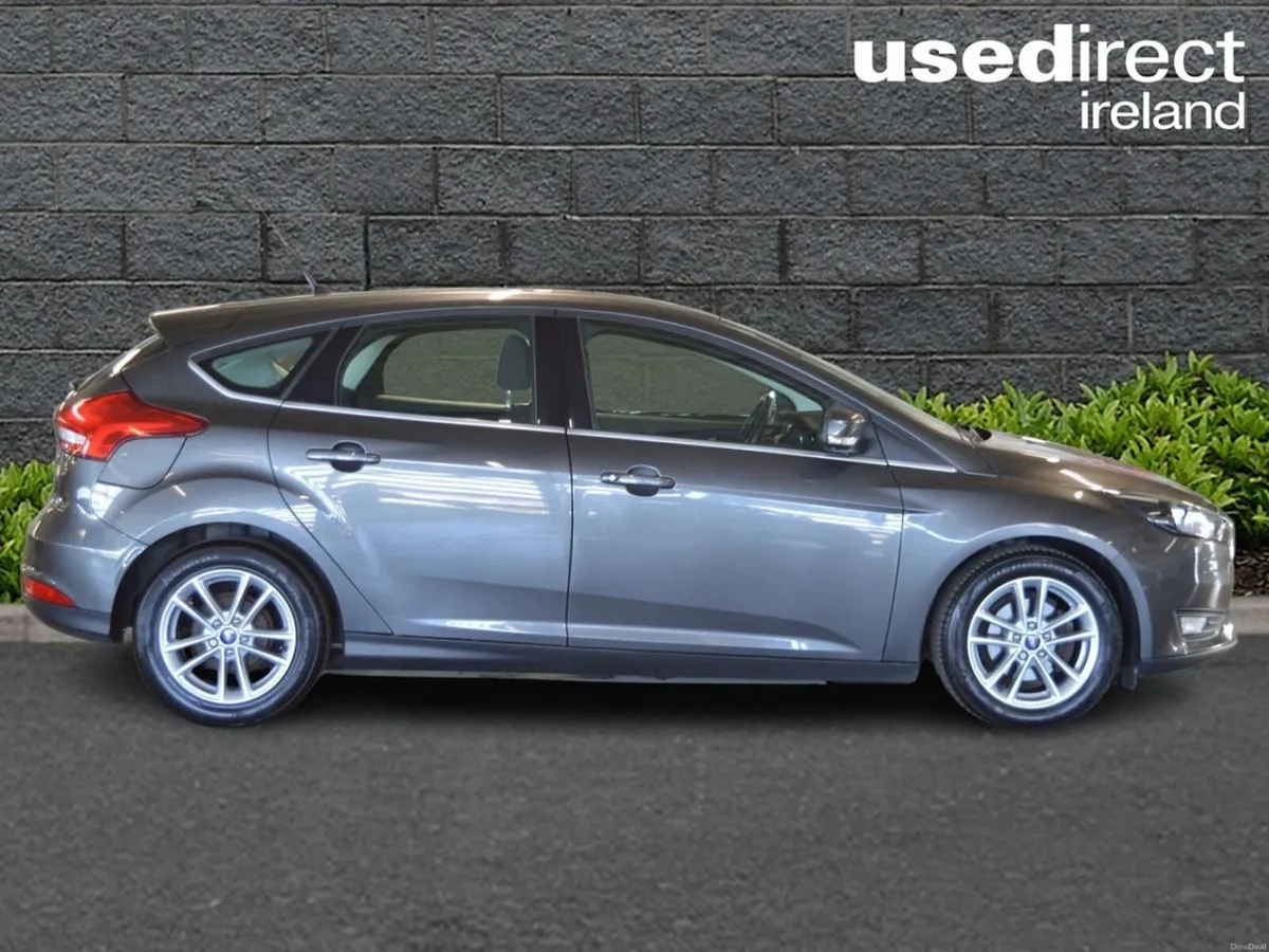 Ford Focus 1.0 Ecoboost Turbo 100PS Zetec - Image 3