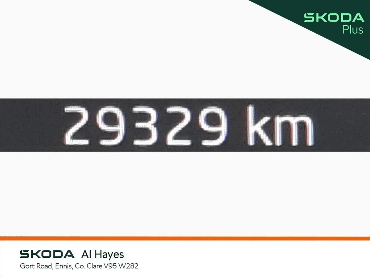 Skoda Karoq **AUTOMATIC SPORTLINE**ELECTRIC BOOT** - Image 5