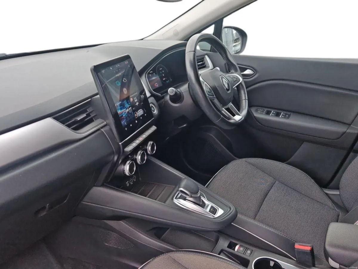 Renault Captur E-TECH Plug-in 160 Auto S-Edition - Image 4