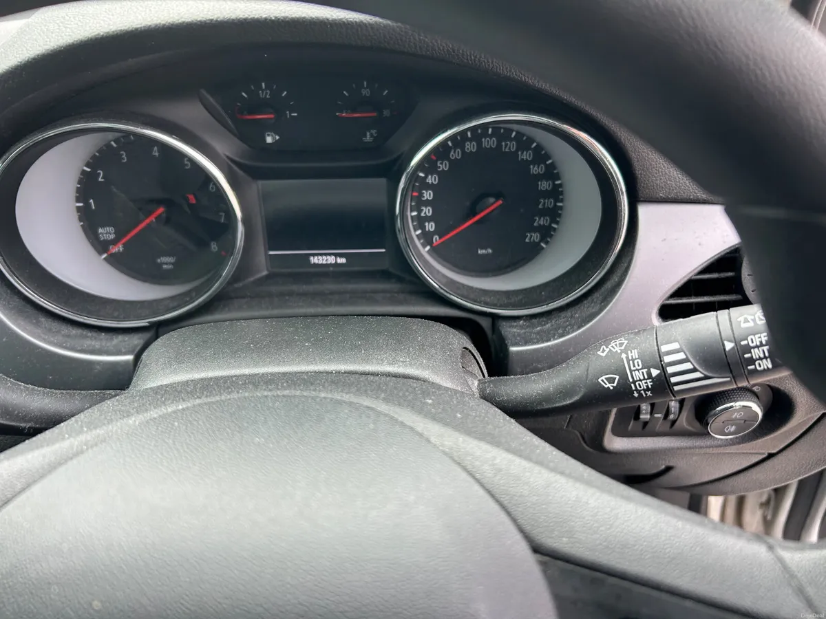 Opel Astra1.0 Petrol 2018 - Image 4
