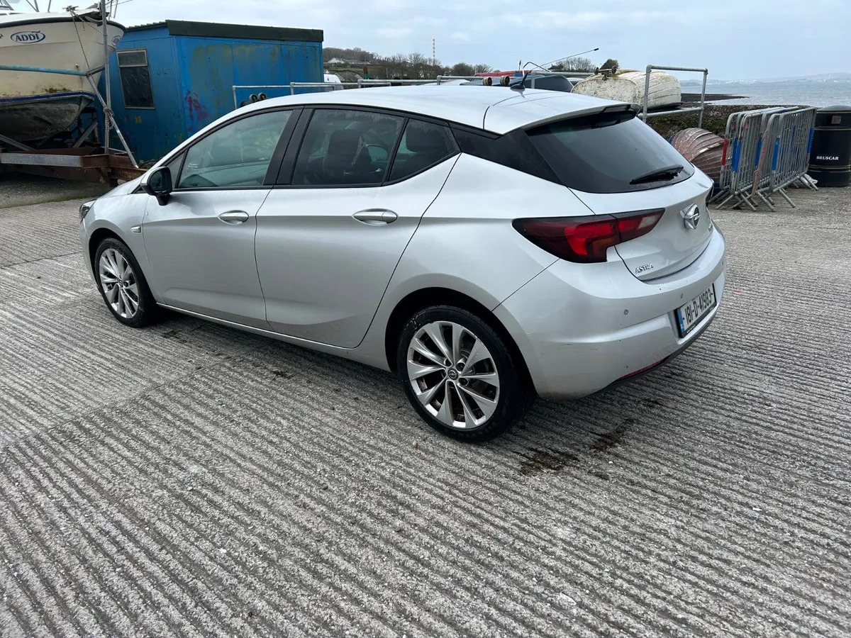 Opel Astra1.0 Petrol 2018 - Image 2