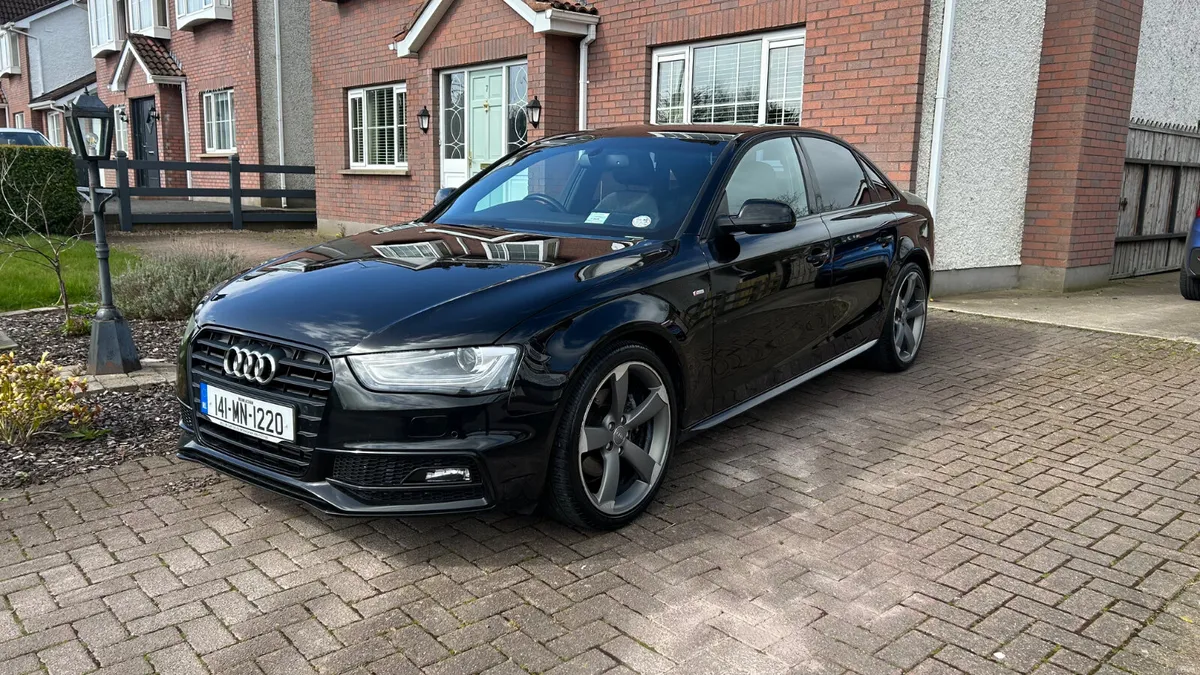 Audi A4 s line  black edition 2014 - Image 4