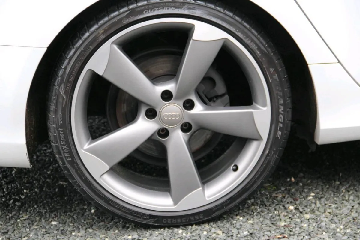 Audi A6 Black Edition - Image 4