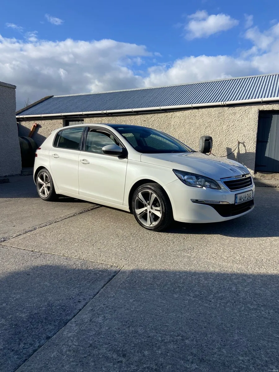 Peugeot 308 - Image 1