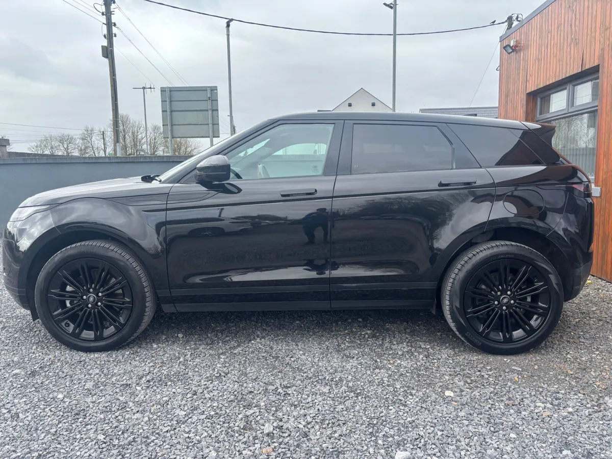 Land Rover Range Rover Evoque 2024 - Image 3