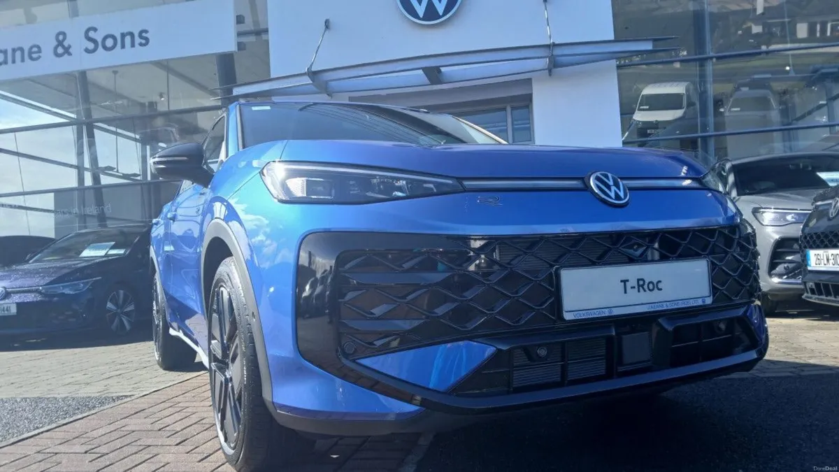 Volkswagen T-Roc R-LINE 1.5TSI 150HP MHEV **NEW T- - Image 4