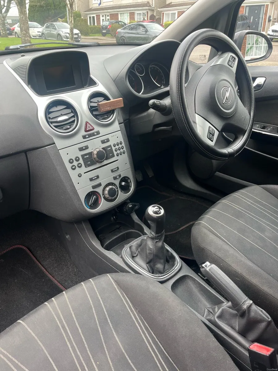 Opel Corsa 2010 - Image 4