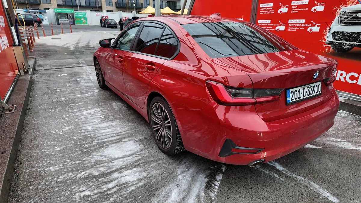 BMW 330E 2020 - Image 3