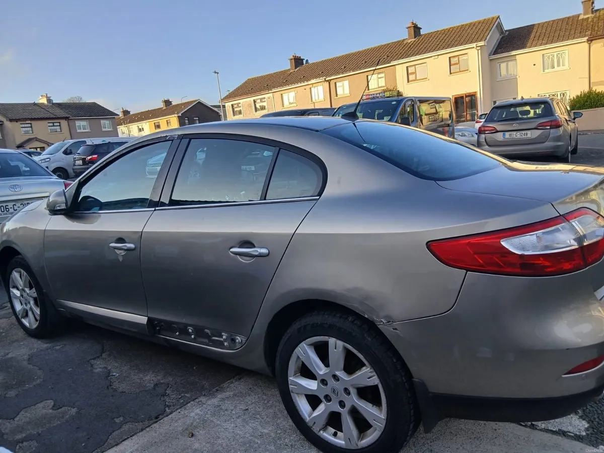 Renault Fluence 2011 - Image 3