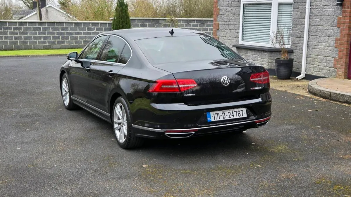 2017 highline/rline passat - Image 3