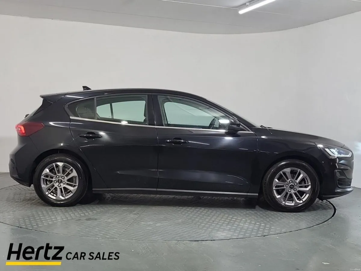Ford Focus TITANIUM 1.0T Petrol Manual - Image 4