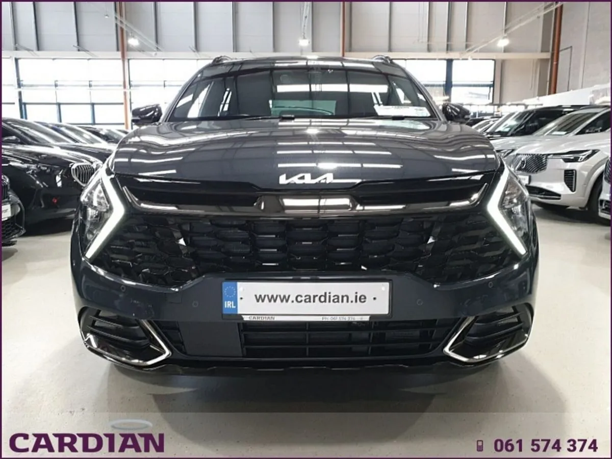 Kia Sportage Anniversary Edition Plug-in Hybrid - Image 3
