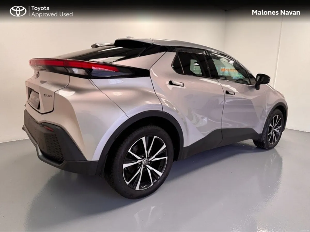 Toyota C-HR Hybrid Sport - Image 2