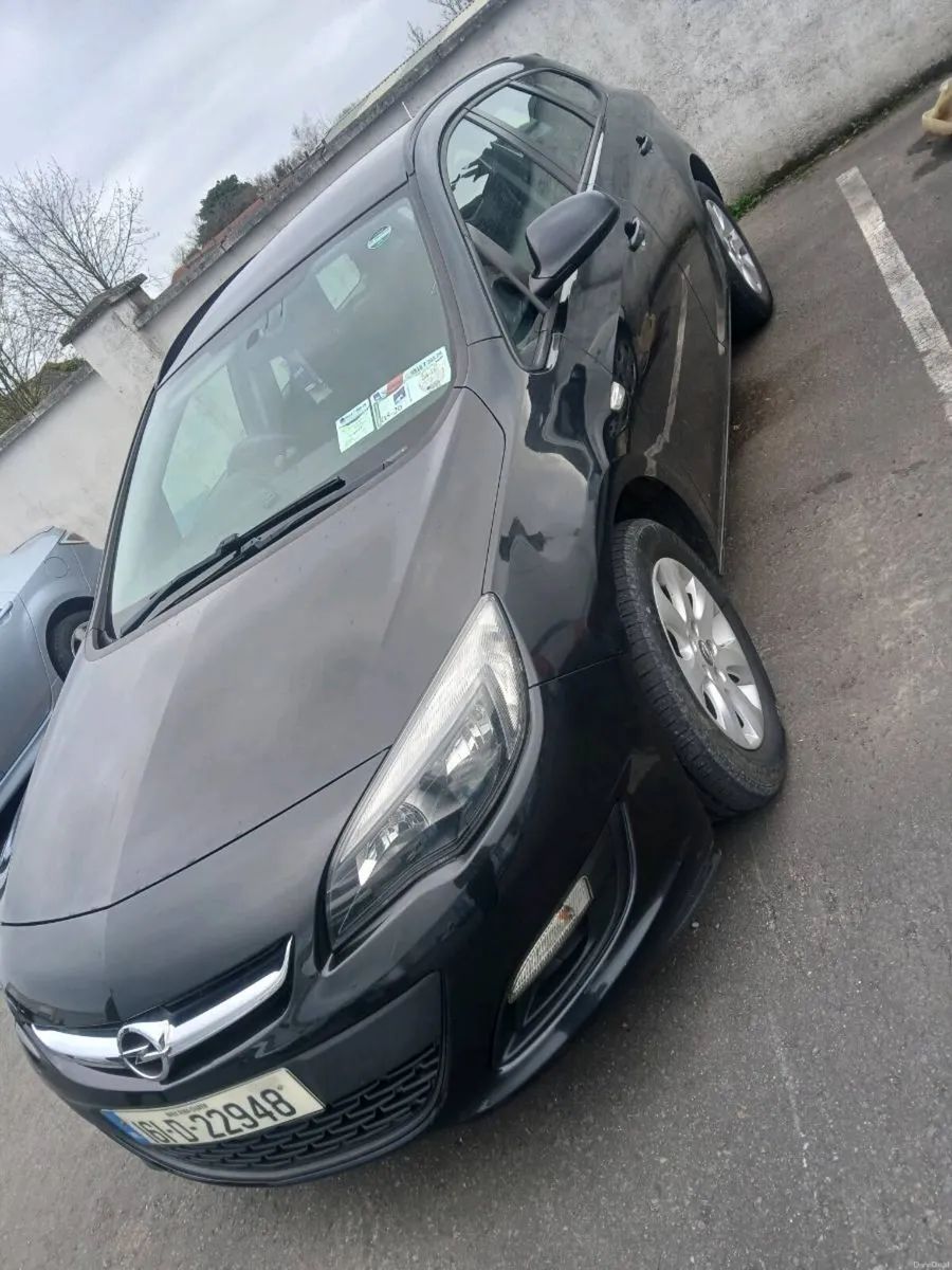2016 Opel Astra - Image 1