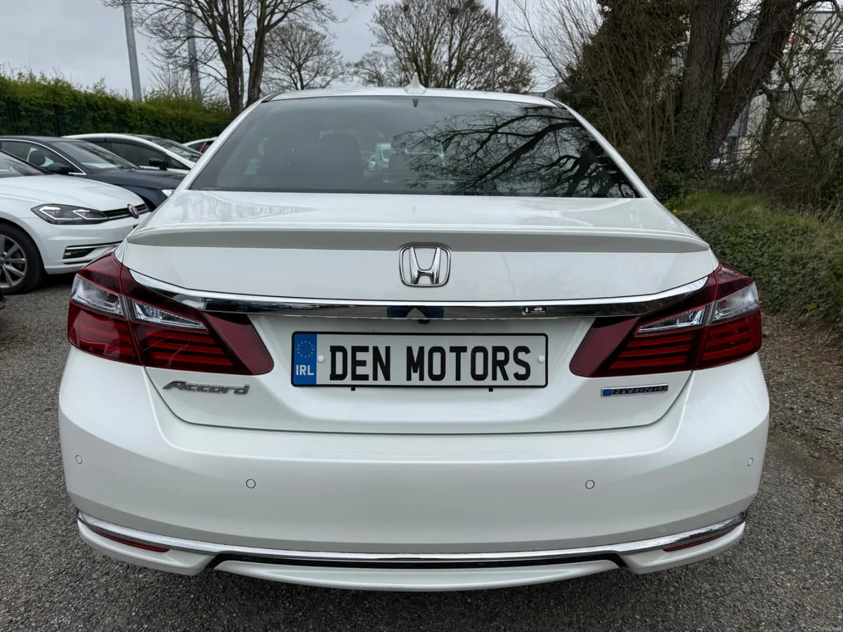 Honda Accord in best spec! - Image 4