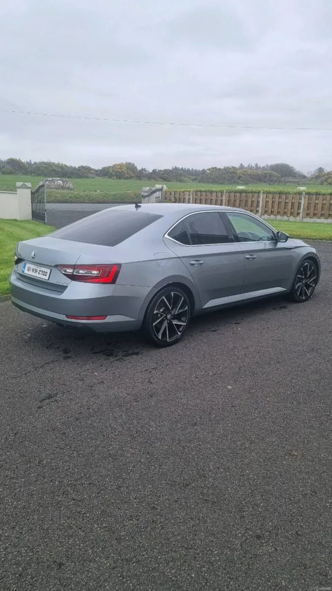 Skoda Superb - Image 3