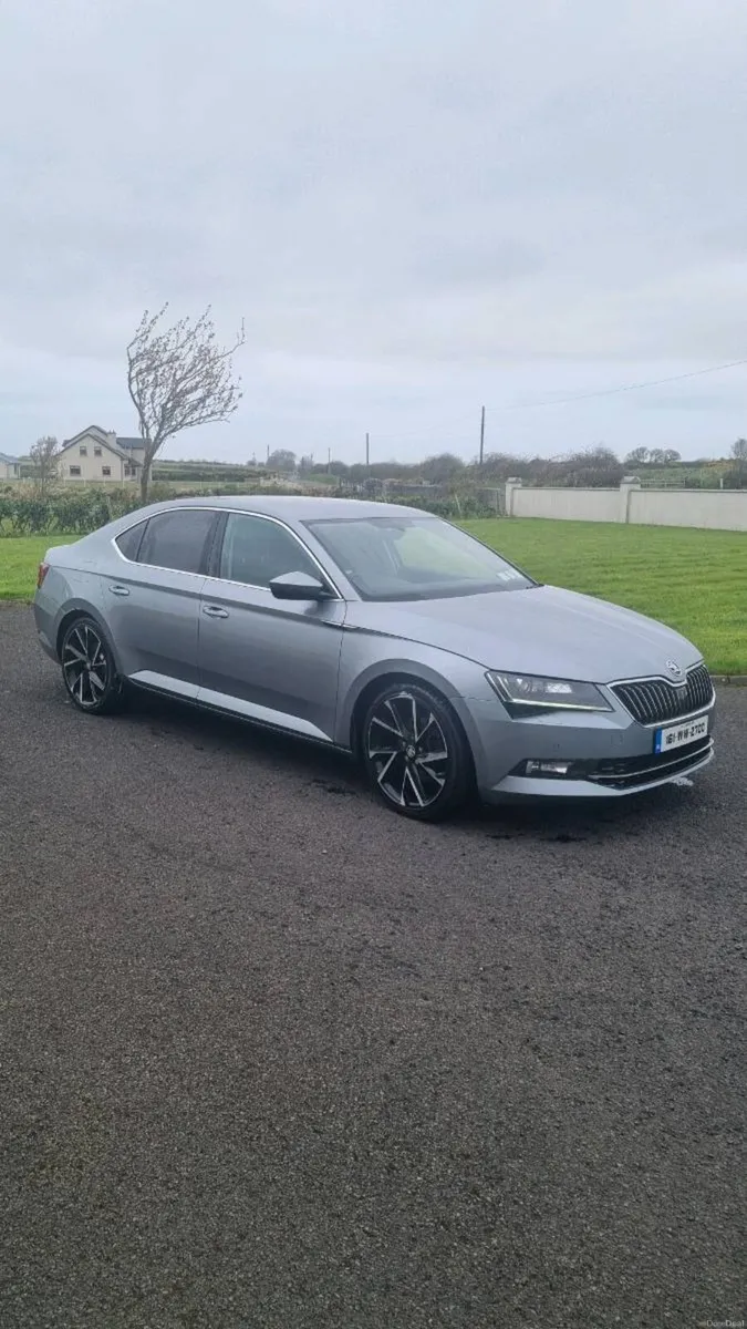 Skoda Superb - Image 1