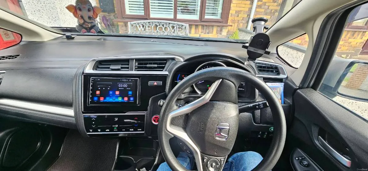 Honda fit 2018 - Image 3