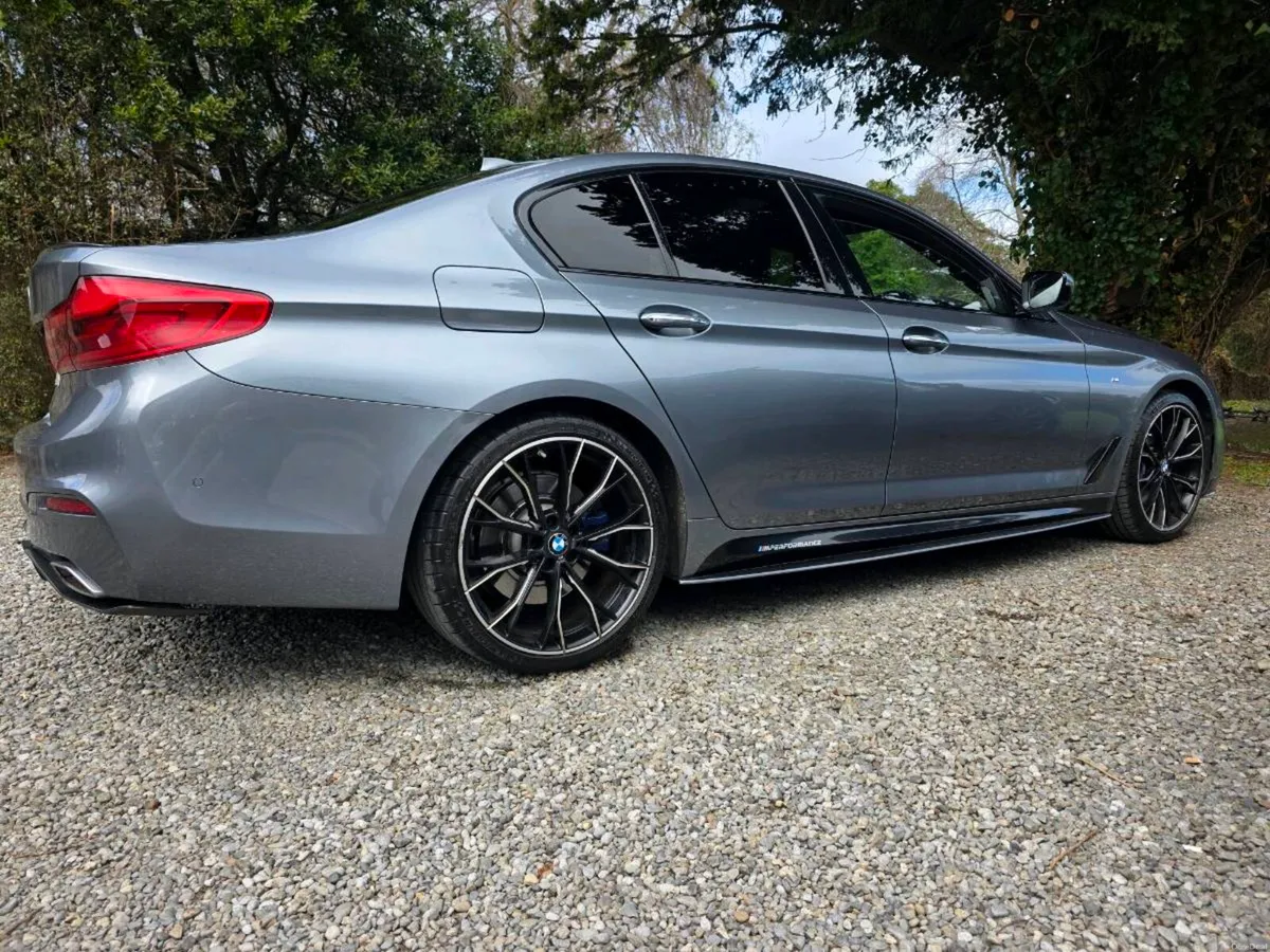 BMW 530D X-Drive M-SPORT PLUS G30 [HUGE SPEC] - Image 5