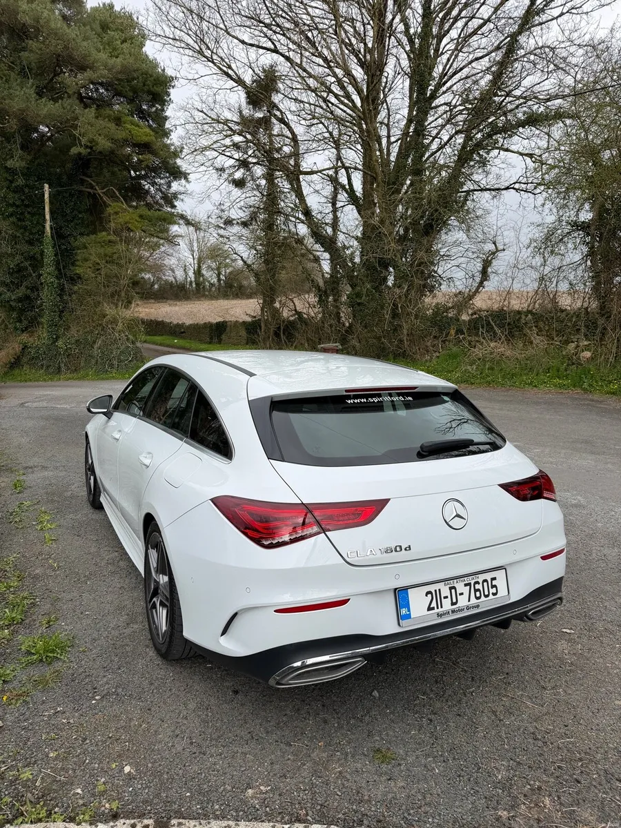 Mercedes-Benz CLA Shooting brake AMG - Image 4