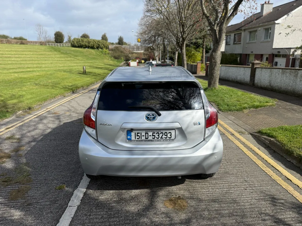 2015 Toyota Aqua 1.5 Petrol Hybrid NCT and Tax - Image 4