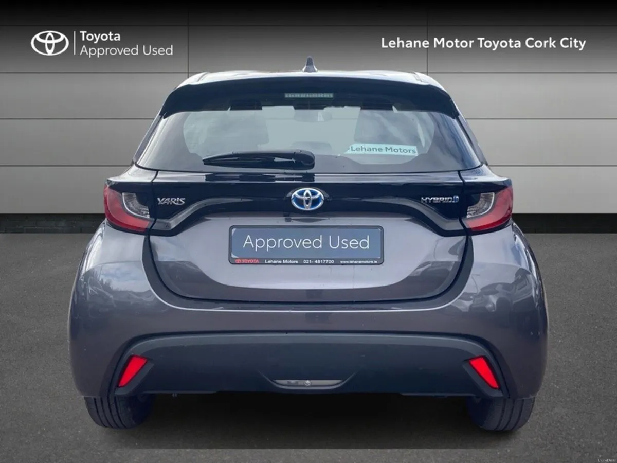 Toyota Yaris 1.5 HYBRID LUNA 4DR - Image 4