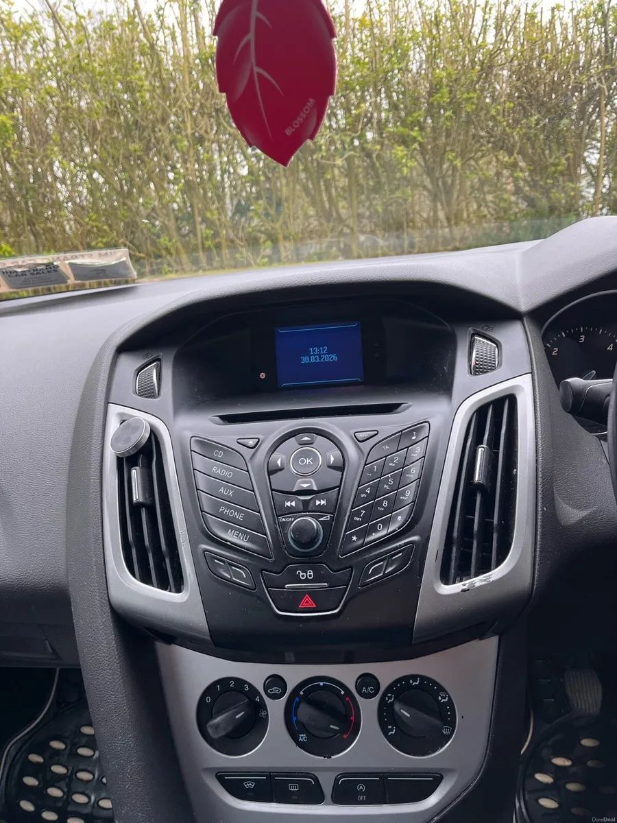 Ford Focus 1.6 TCDI Sport Trim - Image 4