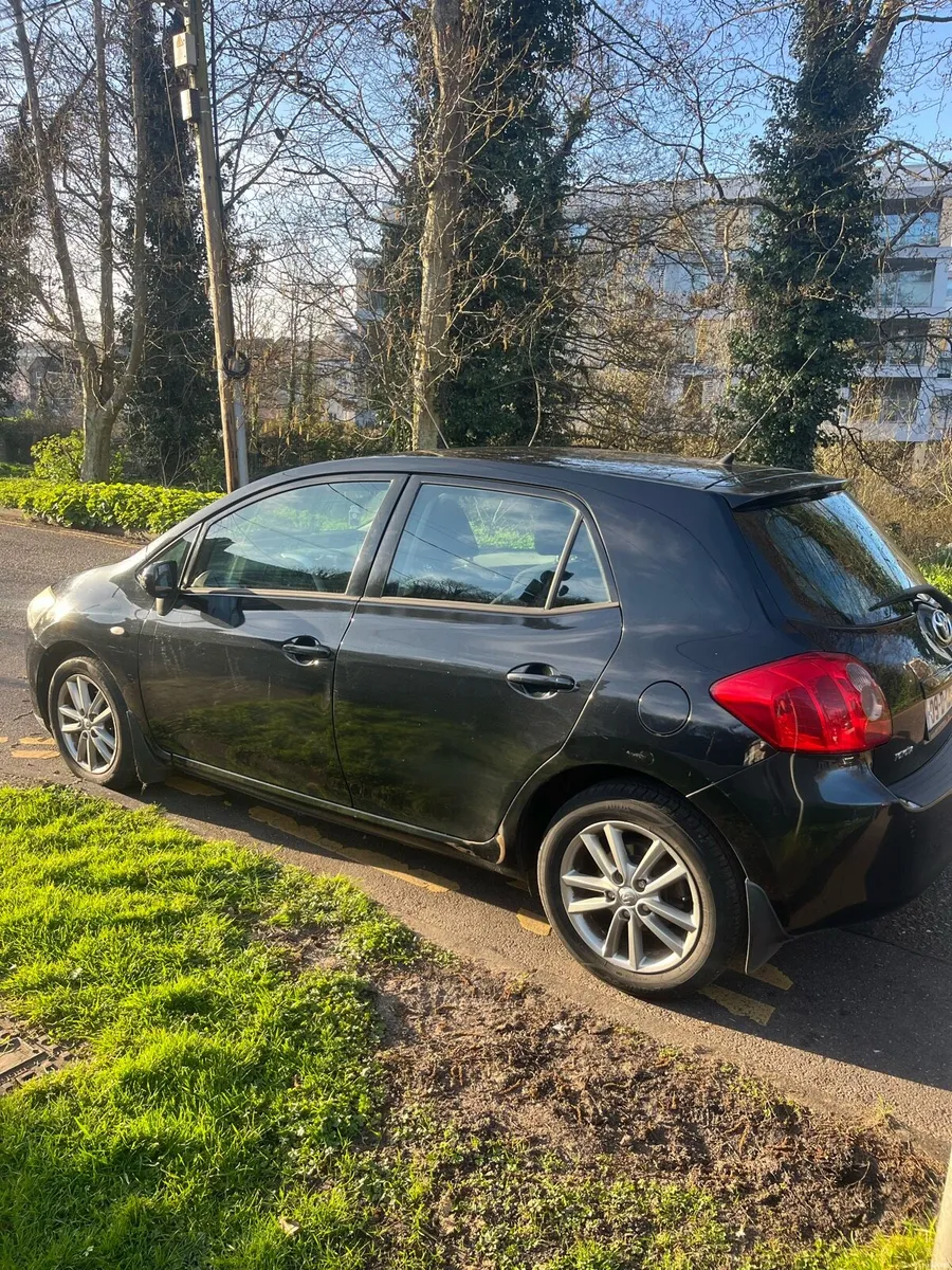 Toyota Auris - Image 2