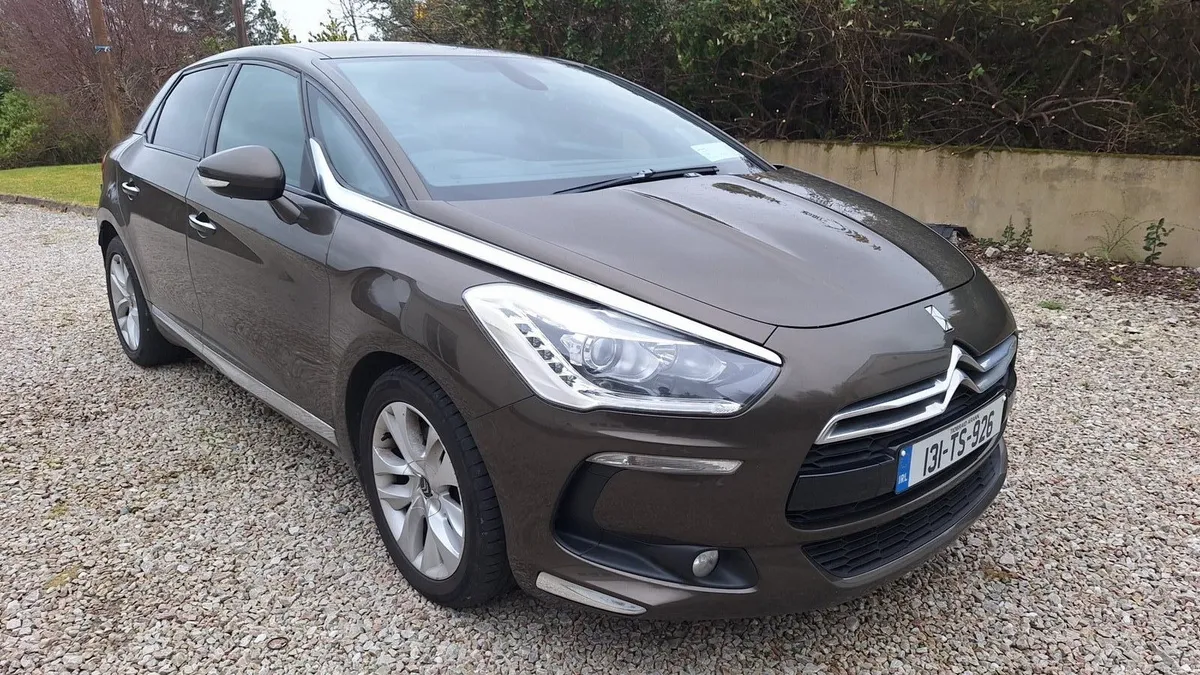 2013 Citreon DS5 Hatch - Image 1