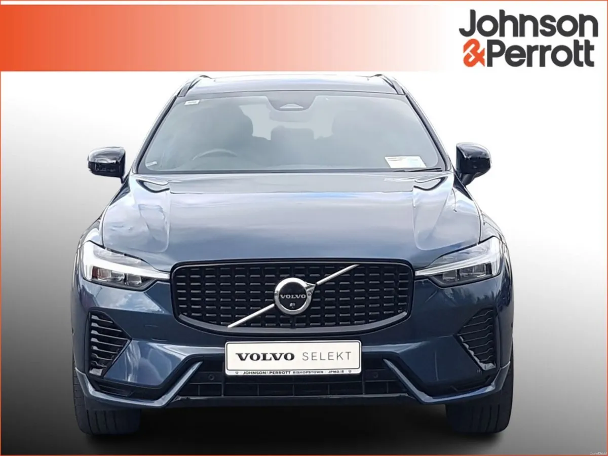 Volvo XC60 T6 350hp AWD PHEV Plus Dark  (Two Year - Image 4
