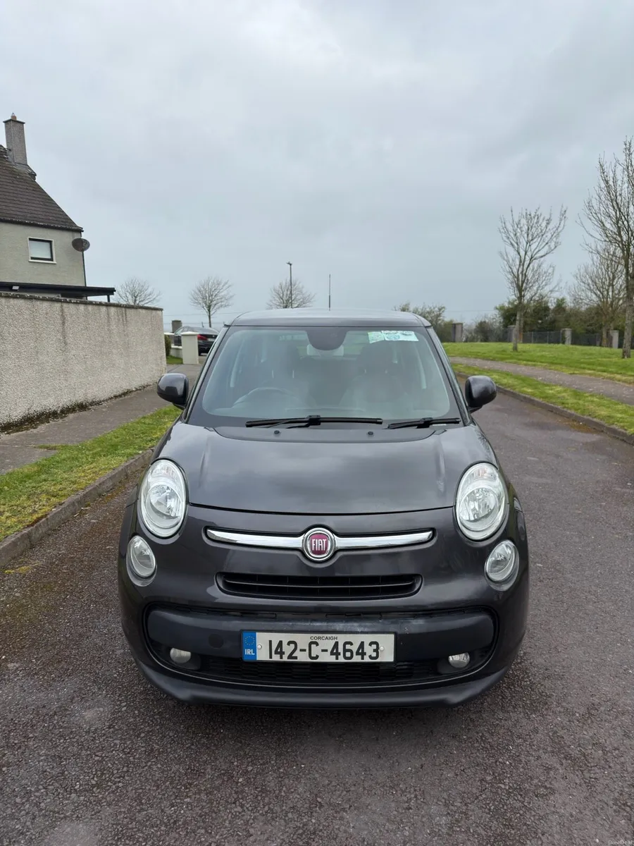 Fiat 500L, *Sunroof* - Image 2
