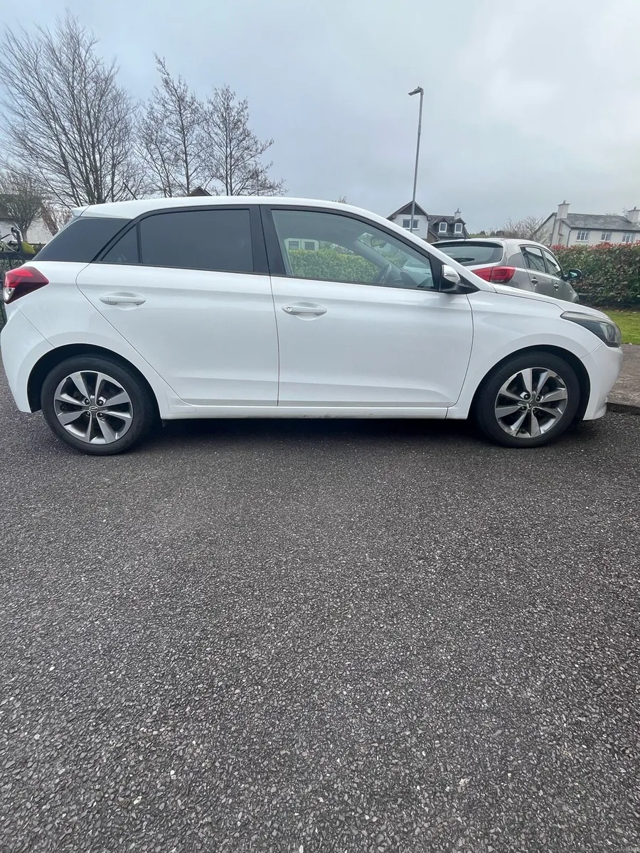 Hyundai i20 2017 - Image 2