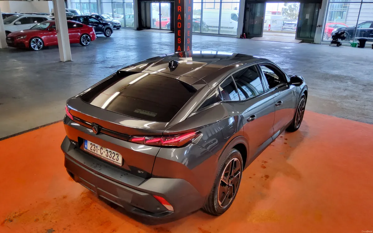Peugeot 408 2023 - Image 3