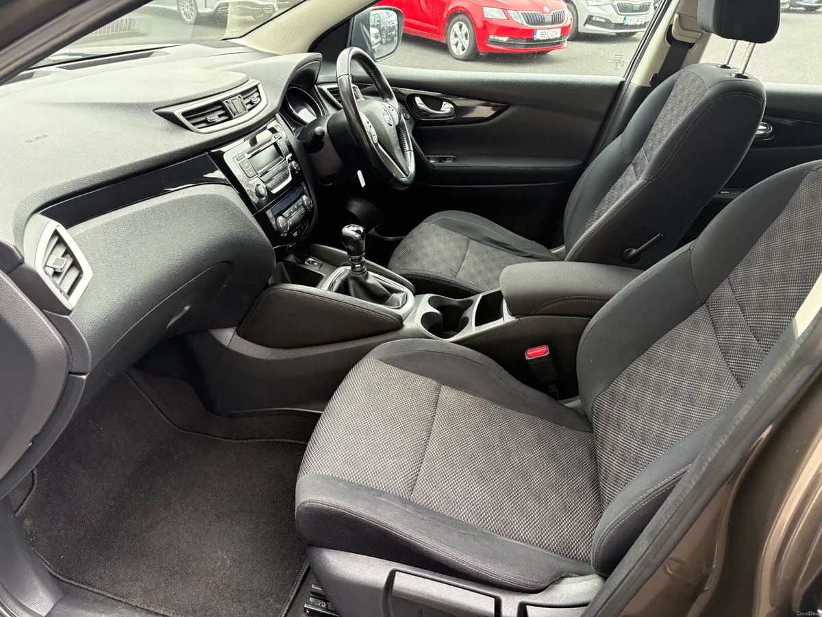 151 Nissan Qashqai 1.5D SV - Image 6