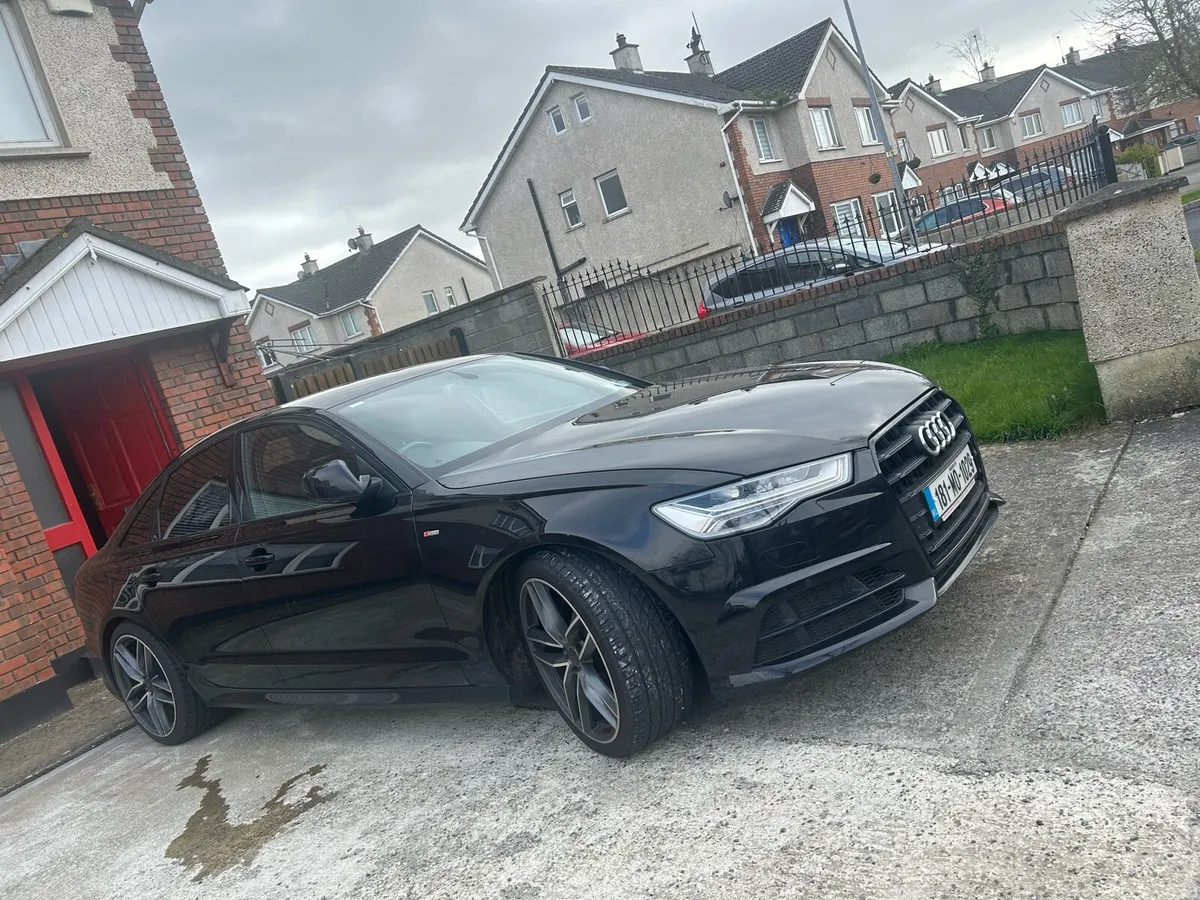 AUDI A6 ULTRA BLACK EDITION S-LINE - Image 2