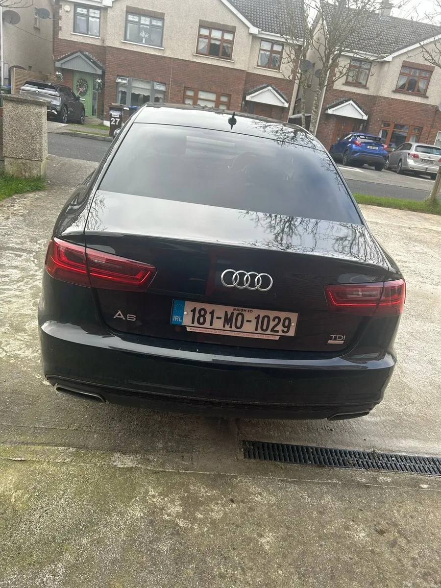 AUDI A6 ULTRA BLACK EDITION S-LINE - Image 4