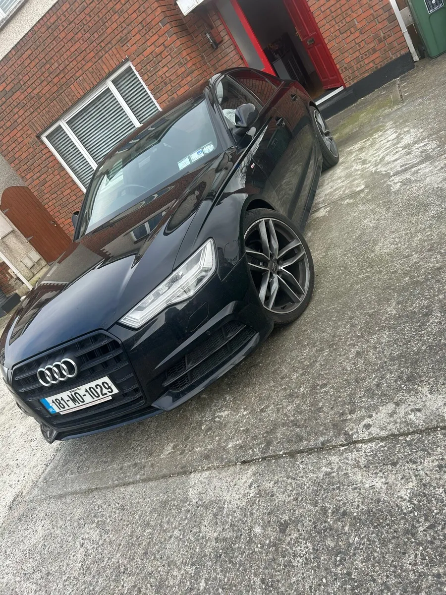 AUDI A6 ULTRA BLACK EDITION S-LINE - Image 3
