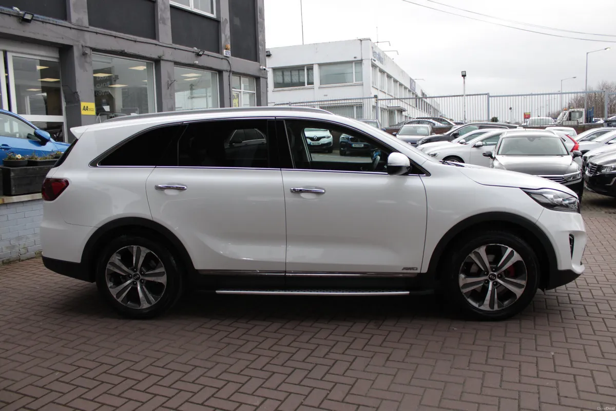 2018 KIA SORENTO 2.2 GT-LINE 4X4 AUTO - Image 3
