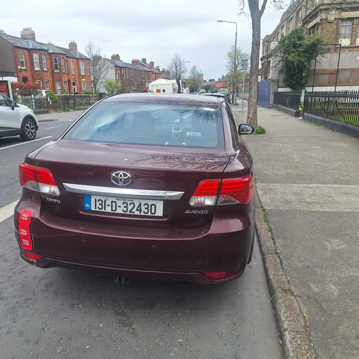 Toyota Avensis 2013 - Image 2