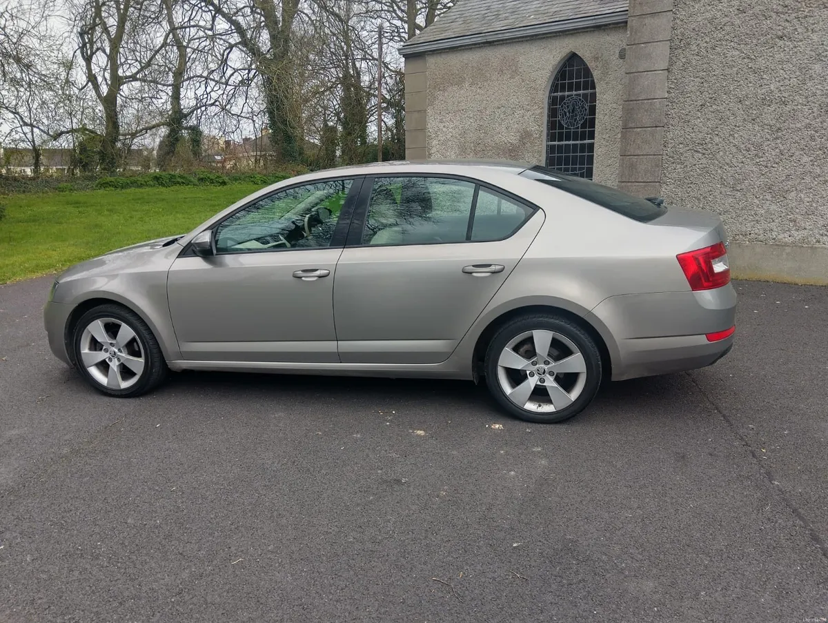 Skoda Octavia 1.6 TDI Elegance.  NCT & Taxed - Image 3