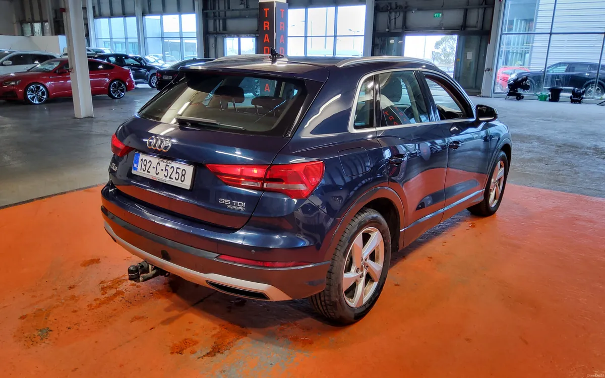 Audi Q3 2019 - Image 4