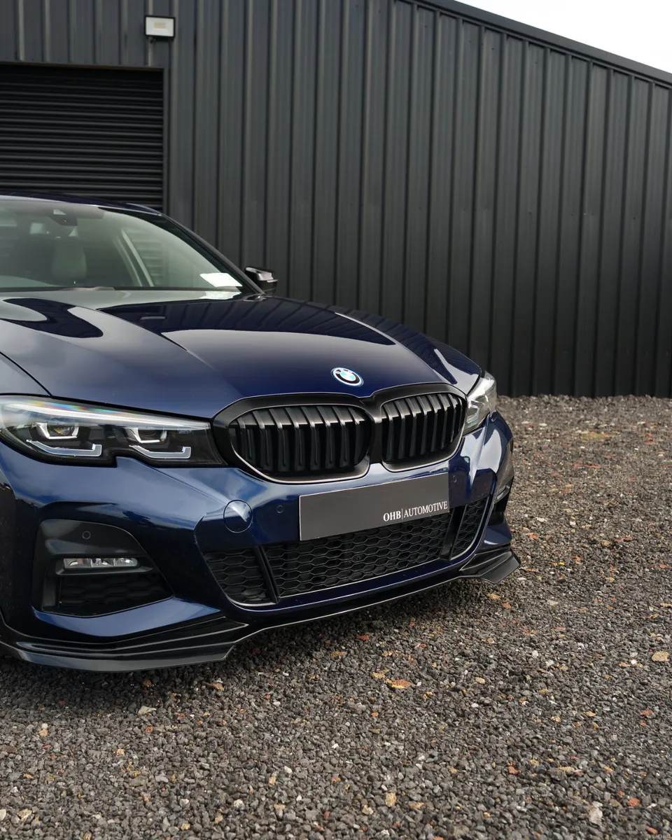 BMW 330e M Sport Pro - Image 2
