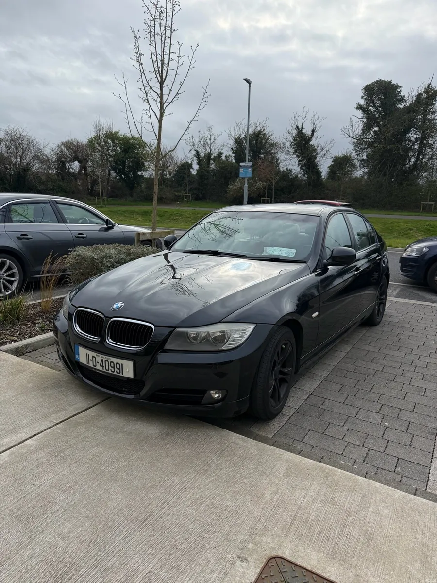 BMW 3 SERIES 2011 - Image 2