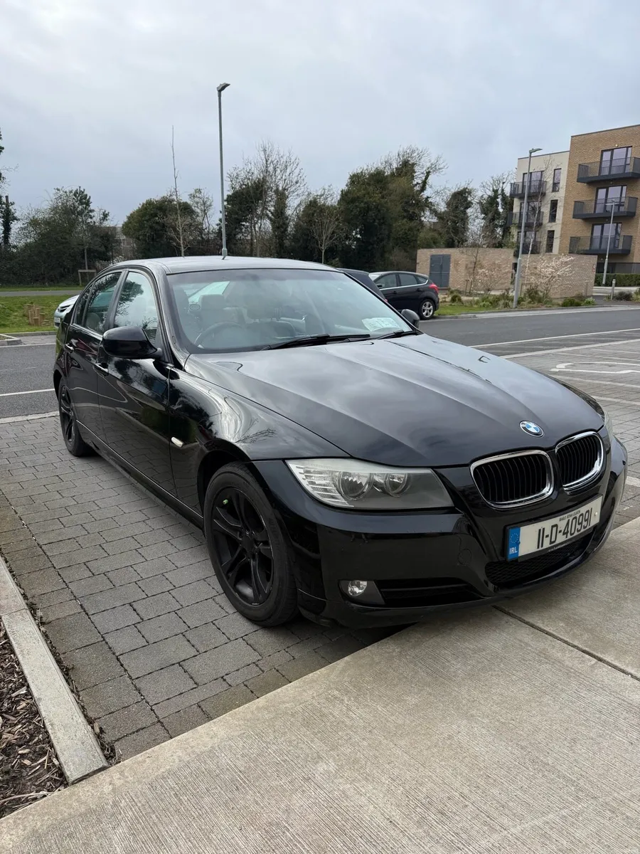 BMW 3 SERIES 2011 - Image 1