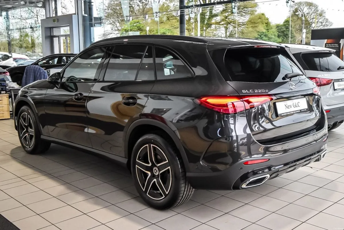 Mercedes-Benz GLC Demo 220d AMG 4Matic Night Pack - Image 3