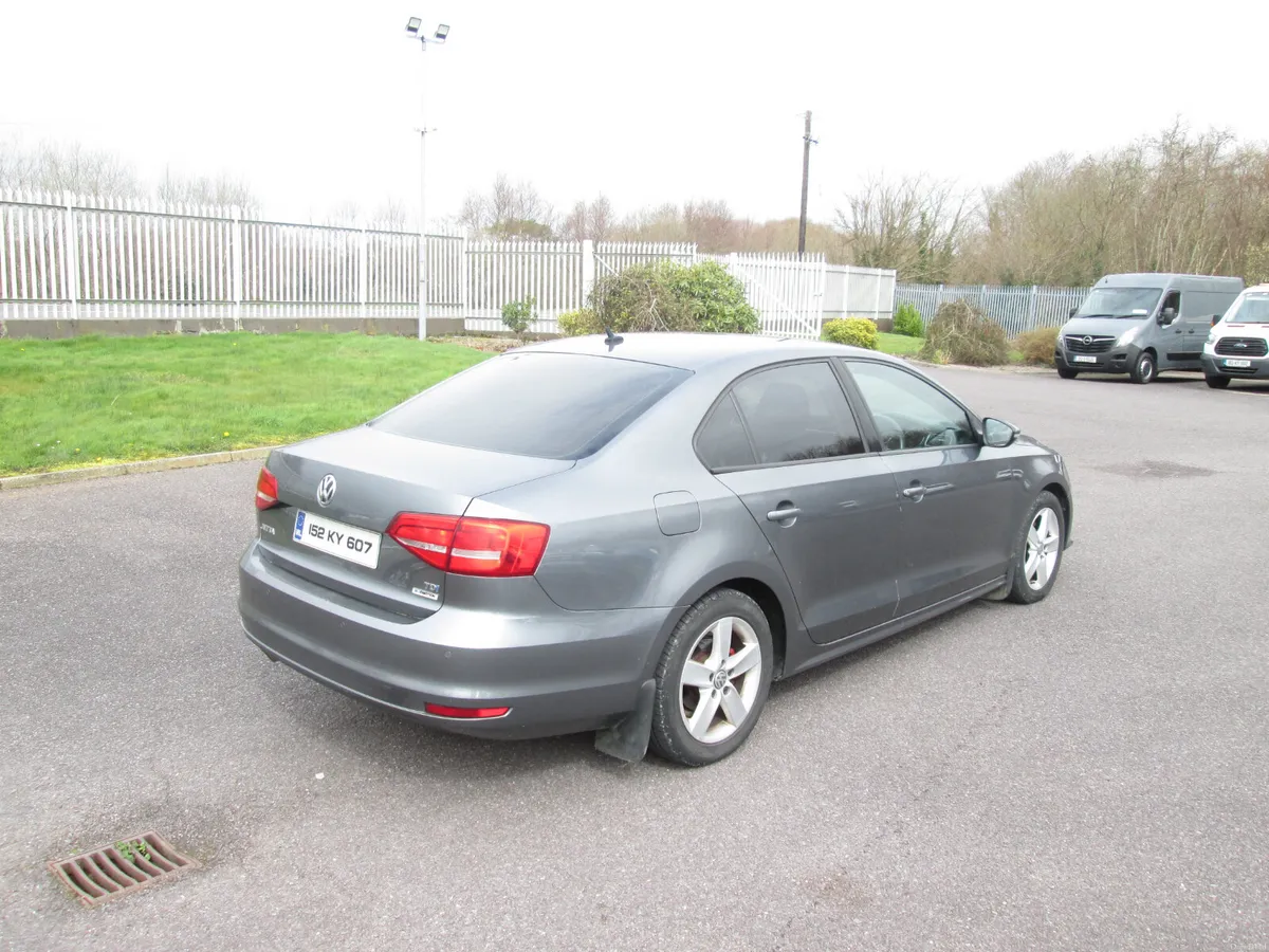 Volkswagen Jetta 2015 - Image 4