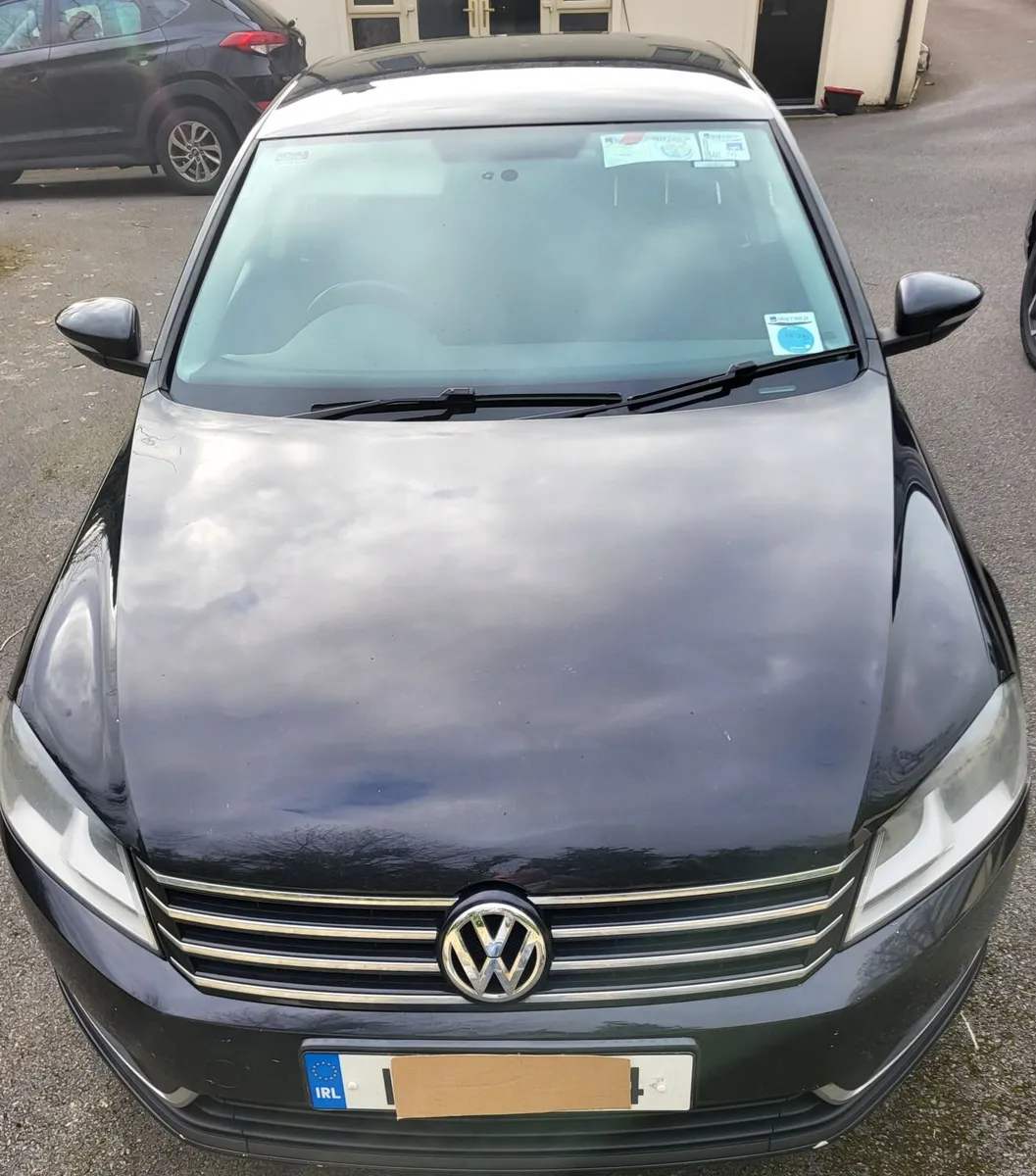 Volkswagen Passat 2012 - Image 1
